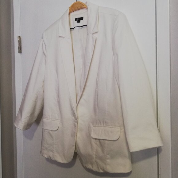 Reitman's  White Cotton Blazer - Large - Picture 3 of 10